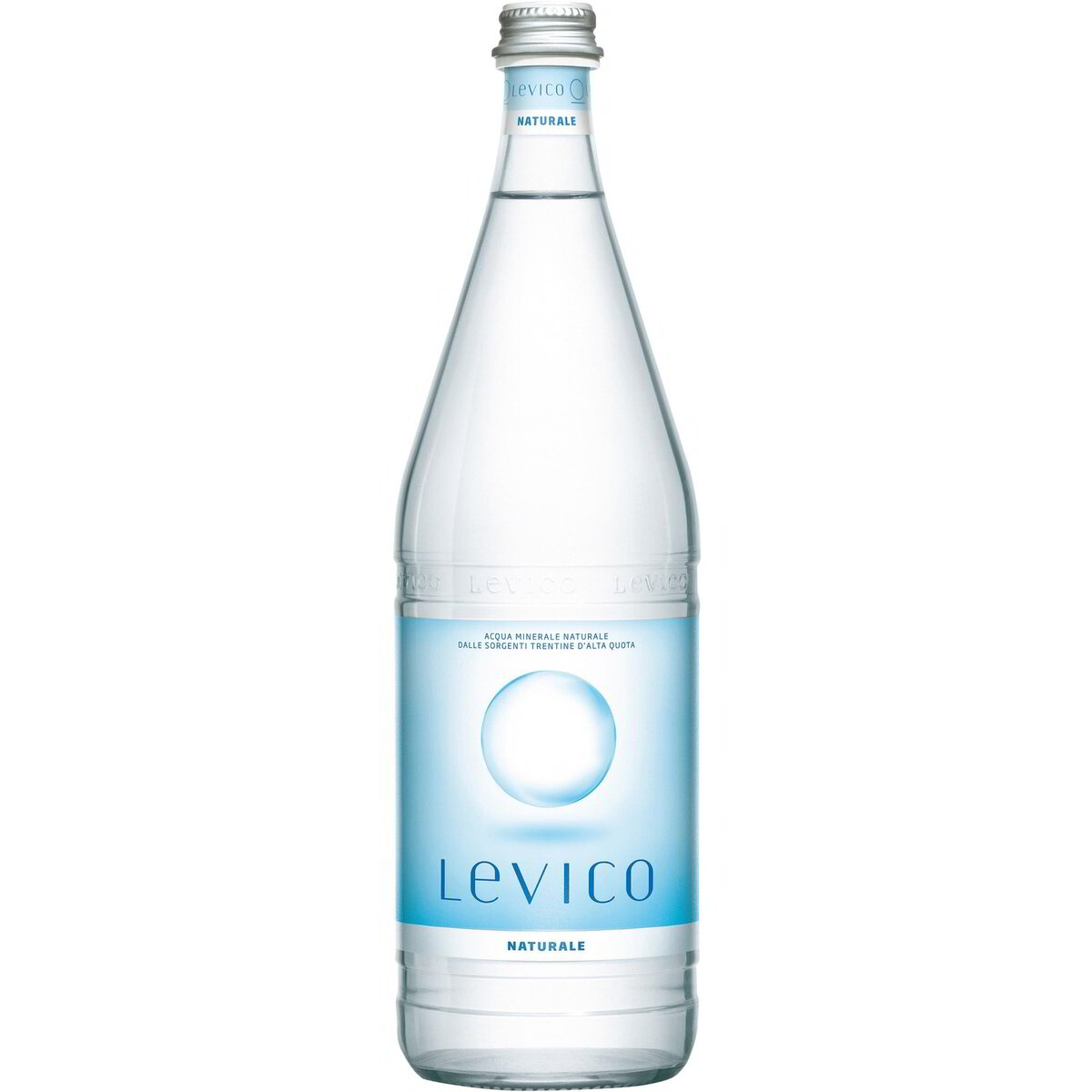 Acqua naturale in vetro
