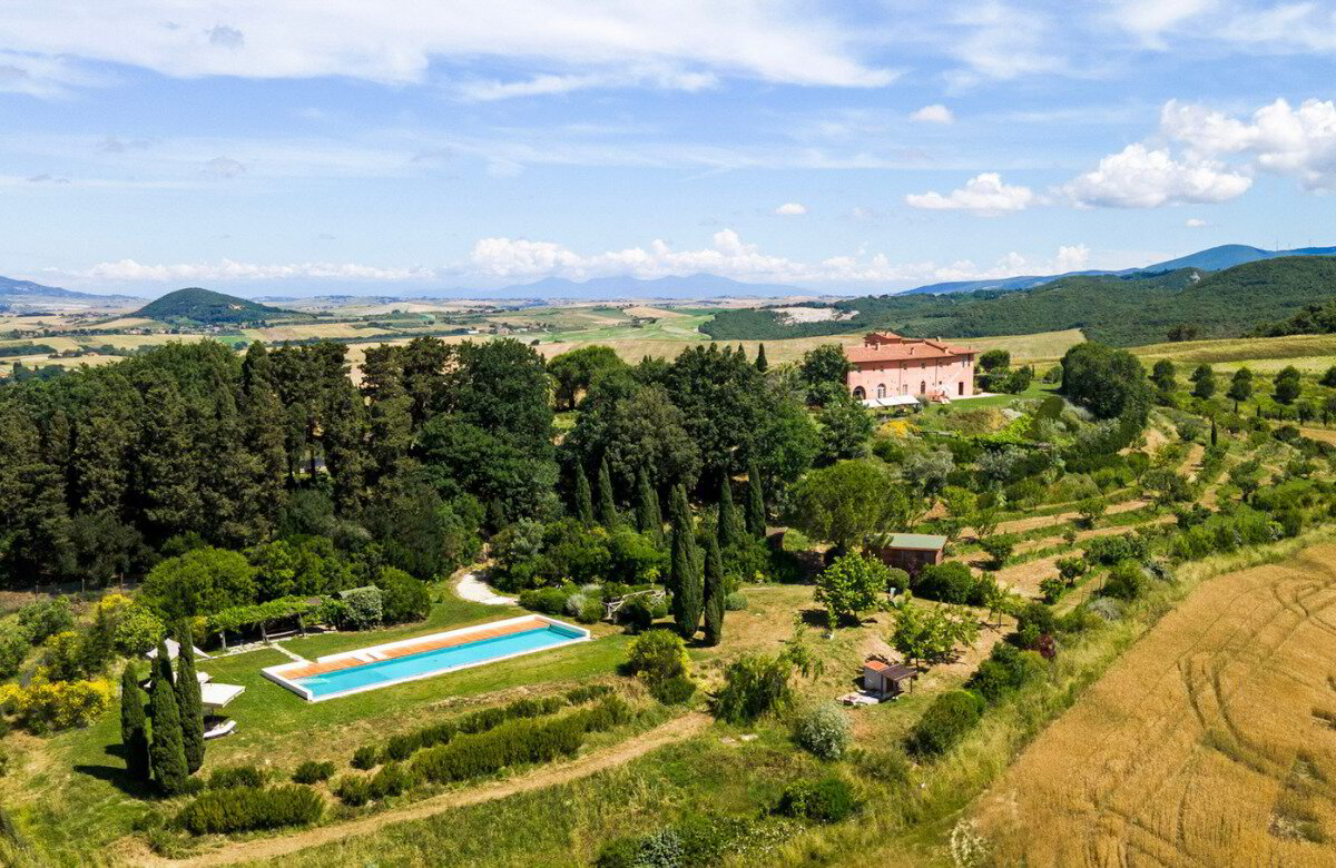 Le Tassinaie
